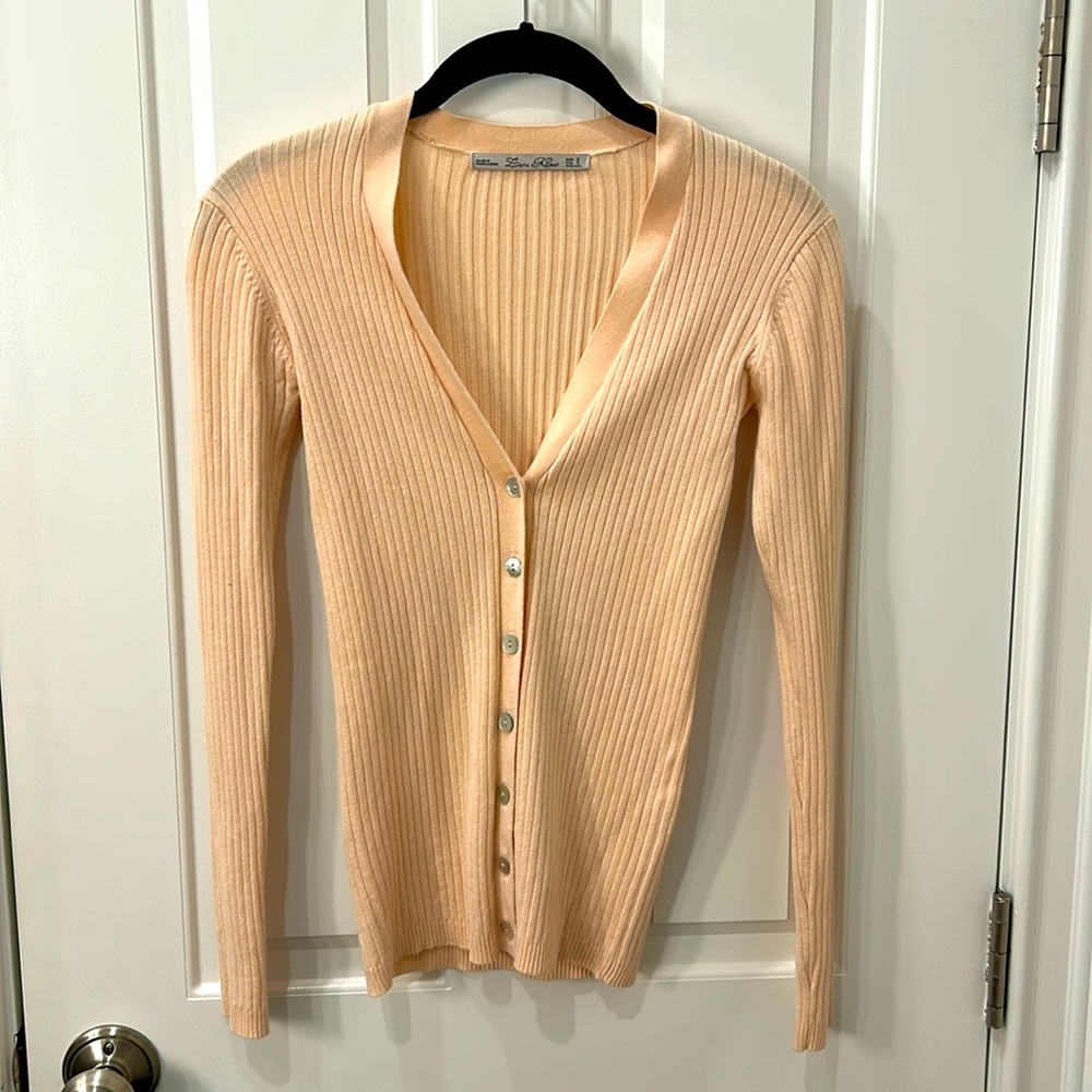 Slim Ribbed Button-Front Cardigan in Soft Peach